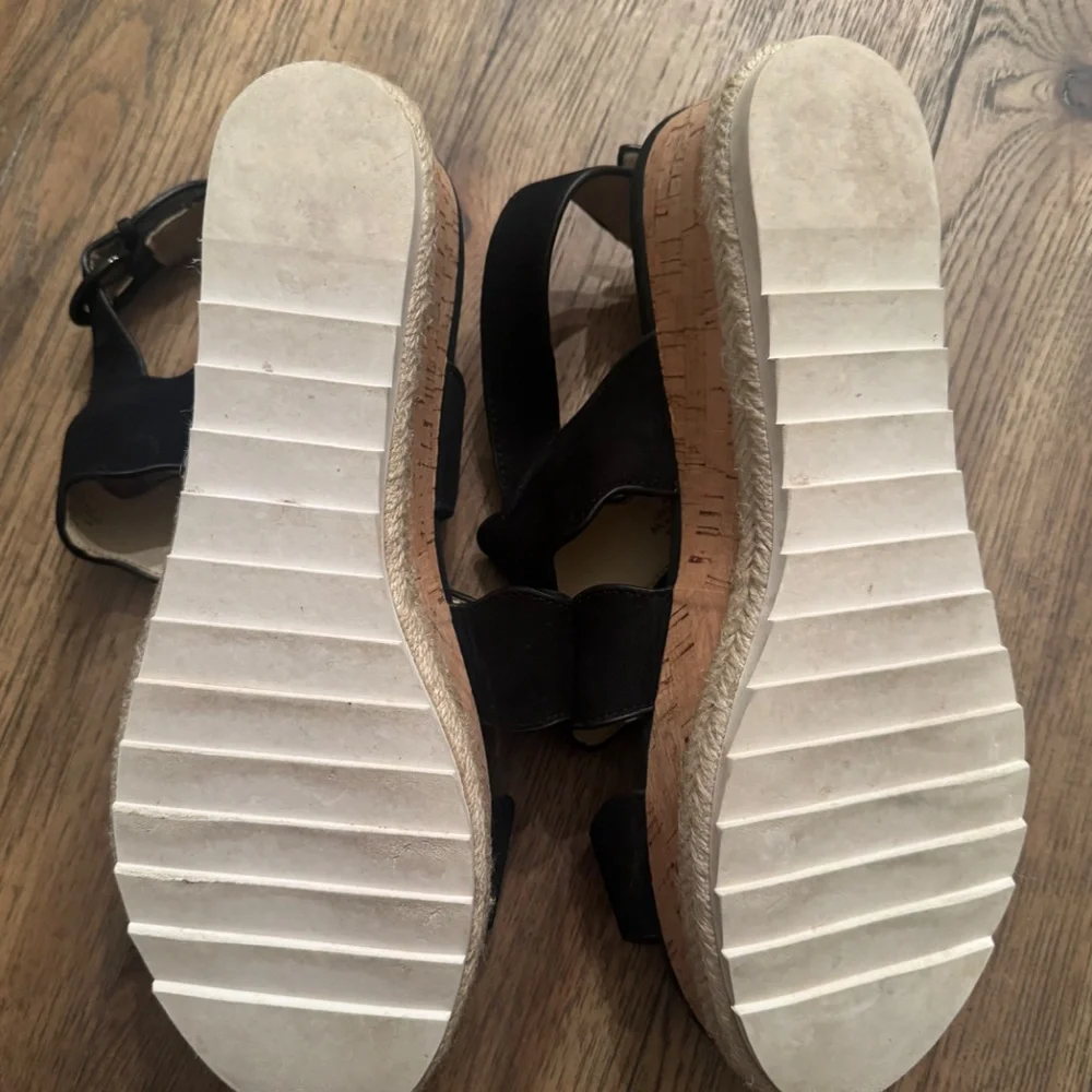 Marc Fisher Wavy Black Espadrilles Suede Sandals / Wedges / Platforms 10
